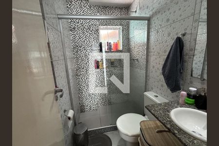 Banheiro de apartamento à venda com 1 quarto, 45m² em Cavalcanti, Rio de Janeiro