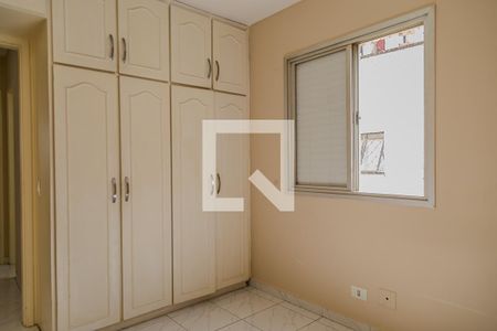 Quarto 1 de apartamento para alugar com 2 quartos, 54m² em Vila Guarani, São Paulo