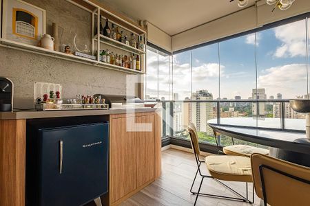 Sala/Cozinha de apartamento à venda com 2 quartos, 74m² em Cerqueira César, São Paulo