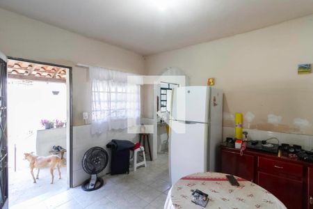 Sala 1 de casa para alugar com 4 quartos, 506m² em Jardim dos Comerciários, Belo Horizonte