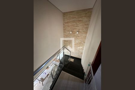 Escadas de casa à venda com 3 quartos, 129m² em Canaa, Belo Horizonte