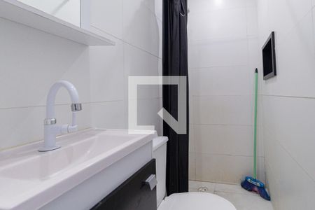 Banheiro de kitnet/studio para alugar com 1 quarto, 25m² em Pestana, Osasco