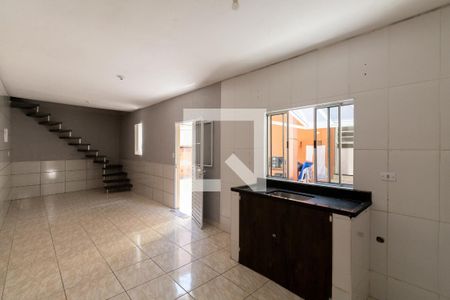 Sala e Cozinha  de casa para alugar com 2 quartos, 40m² em Jardim Nossa Senhora do Carmo, São Paulo