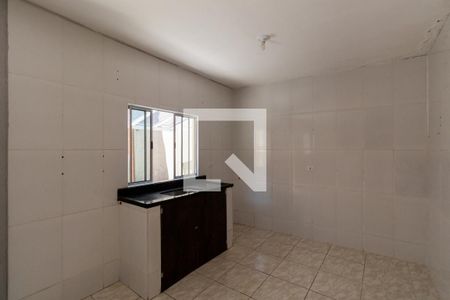 Sala e Cozinha  de casa para alugar com 2 quartos, 40m² em Jardim Nossa Senhora do Carmo, São Paulo