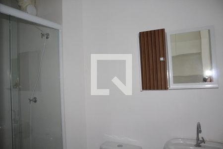 Banheiro de kitnet/studio para alugar com 1 quarto, 28m² em Cambuci, São Paulo