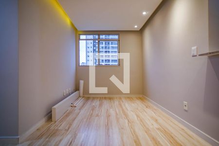 Sala  de apartamento para alugar com 2 quartos, 52m² em Vila Mogilar, Mogi das Cruzes