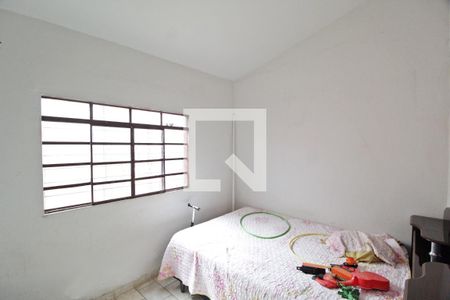 Quarto 1 de casa para alugar com 4 quartos, 200m² em Granada, Uberlândia