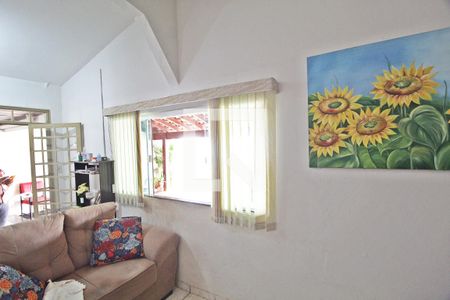 Sala de casa para alugar com 4 quartos, 200m² em Granada, Uberlândia