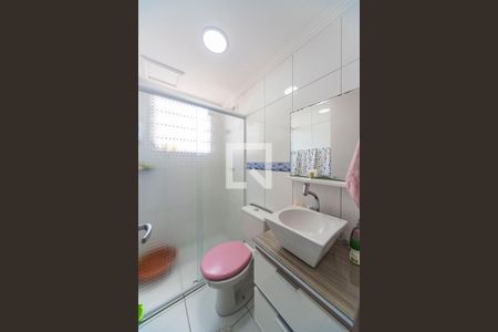 Banheiro de apartamento à venda com 2 quartos, 47m² em Vila Homero Thon, Santo André