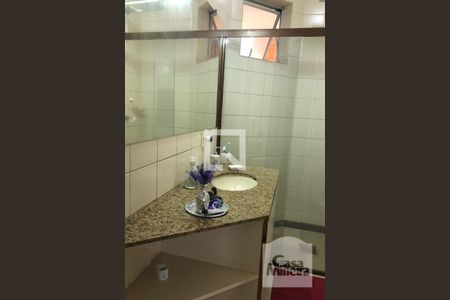 Banheiro  de apartamento à venda com 3 quartos, 95m² em Funcionários, Belo Horizonte