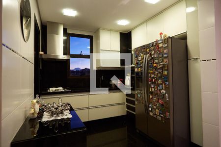 Apartamento à venda com 3 quartos, 155m² em Santo Agostinho, Belo Horizonte