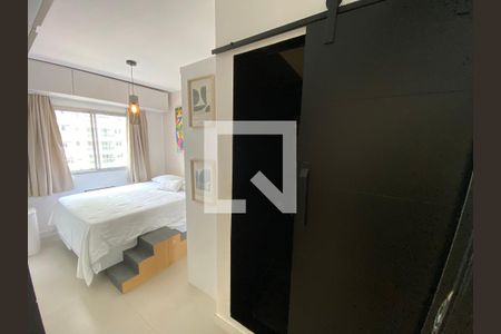 Quarto Suíte de apartamento para alugar com 1 quarto, 60m² em Barra da Tijuca, Rio de Janeiro