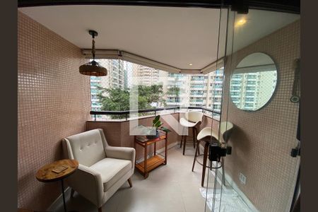 Varanda da Sala de apartamento para alugar com 1 quarto, 60m² em Barra da Tijuca, Rio de Janeiro