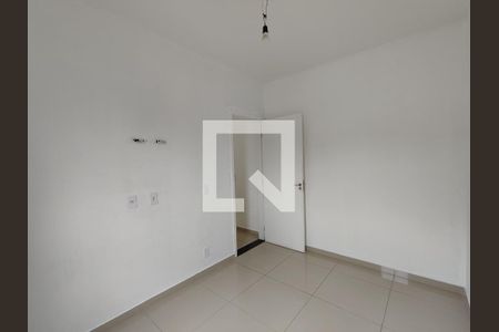 Quarto 2 de apartamento para alugar com 2 quartos, 47m² em Jardim Rodrigues Alves, Ferraz de Vasconcelos