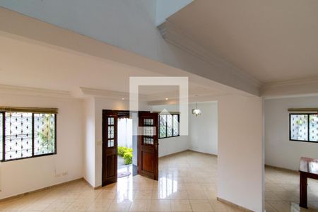 Sala de casa à venda com 4 quartos, 261m² em Parque Renato Maia, Guarulhos