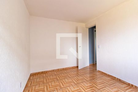 Quarto 1 de apartamento para alugar com 2 quartos, 49m² em Alto Boqueirão, Curitiba