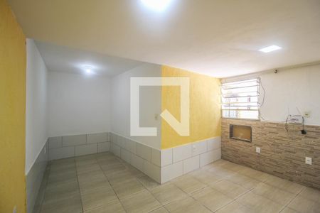 Quarto de casa para alugar com 1 quarto, 40m² em Nossa Senhora de Fatima, Nilópolis