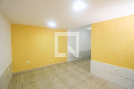 Quarto de casa para alugar com 1 quarto, 40m² em Nossa Senhora de Fatima, Nilópolis