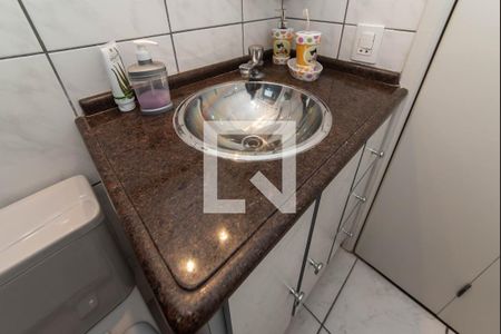 Banheiro de apartamento à venda com 2 quartos, 52m² em Jardim Oriental, São Paulo