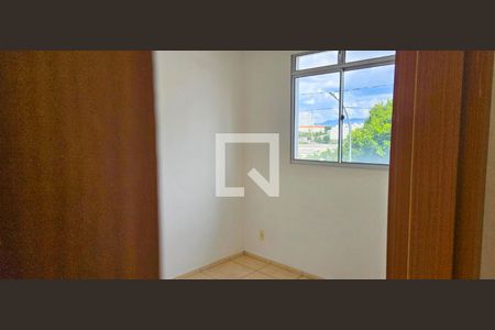 Apartamento à venda com 2 quartos, 45m² em Califórnia, Contagem