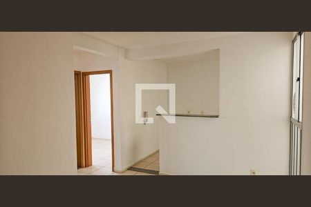 Apartamento à venda com 2 quartos, 45m² em Califórnia, Contagem