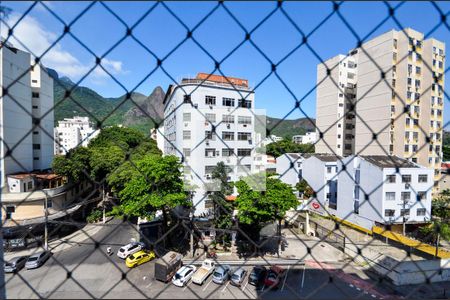 Vista do Quarto 1 de apartamento para alugar com 2 quartos, 68m² em Grajaú, Rio de Janeiro