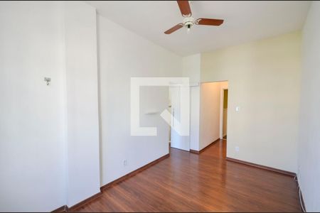 Sala de apartamento para alugar com 2 quartos, 68m² em Grajaú, Rio de Janeiro