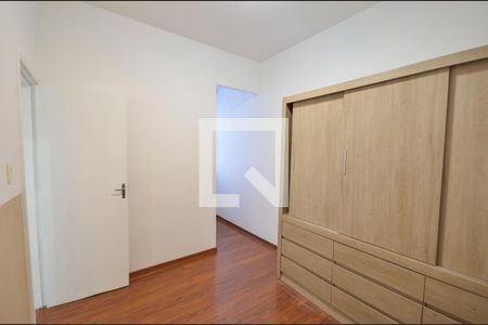 Quarto 2 de apartamento para alugar com 2 quartos, 68m² em Grajaú, Rio de Janeiro