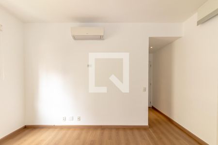 Quarto 1 de apartamento para alugar com 2 quartos, 112m² em Moema, São Paulo