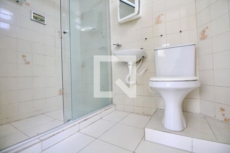 Banheiro do Quarto 1 de casa para alugar com 3 quartos, 180m² em Pernambués, Salvador