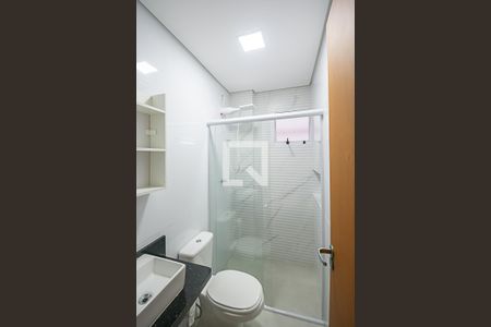 Banheiro de kitnet/studio para alugar com 1 quarto, 28m² em Parque Terra Nova Ii, São Bernardo do Campo