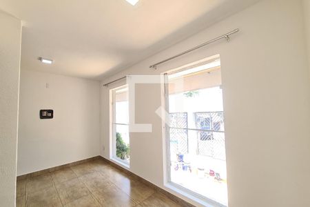 Sala de casa para alugar com 3 quartos, 130m² em Parque Residencial Oratorio, São Paulo