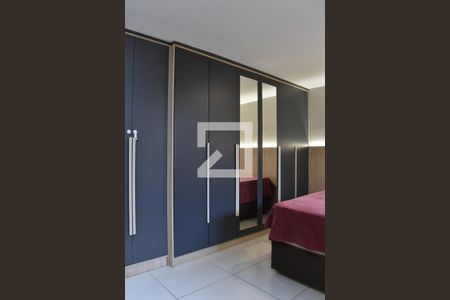 Quarto 1 de casa de condomínio para alugar com 2 quartos, 57m² em Cajuru, Curitiba