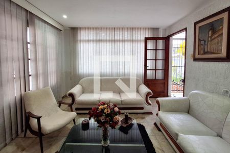 Sala 1 de casa à venda com 5 quartos, 300m² em Icaraí, Niterói