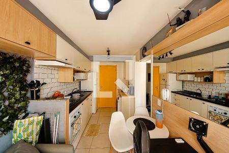 Sala/Cozinha de apartamento para alugar com 1 quarto, 28m² em Vila Ema, São Paulo