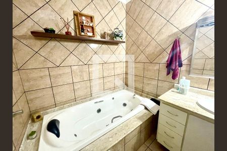 Casa à venda com 151m², 3 quartos e 2 vagas Casa à venda com 151m², 3 quartos e 2 vagasBanheiro da Suíte