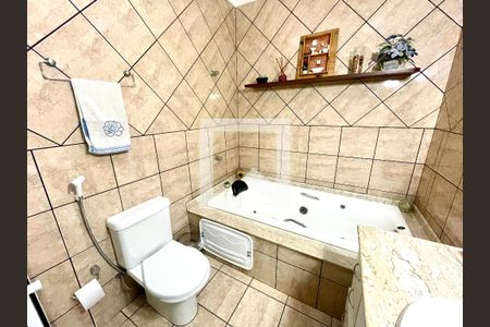 Casa à venda com 151m², 3 quartos e 2 vagas Casa à venda com 151m², 3 quartos e 2 vagasBanheiro da Suíte