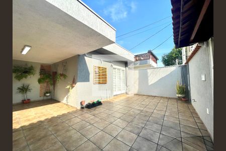 Casa à venda com 151m², 3 quartos e 2 vagas Casa à venda com 151m², 3 quartos e 2 vagasGaragem