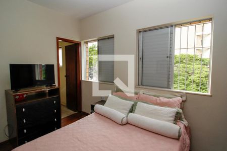 Quarto de apartamento à venda com 4 quartos, 90m² em Santa Efigênia, Belo Horizonte