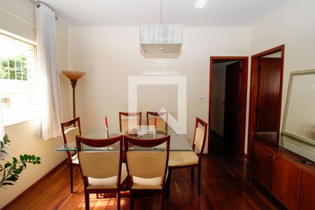 Sala de apartamento à venda com 4 quartos, 90m² em Santa Efigênia, Belo Horizonte