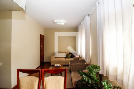 Sala de apartamento à venda com 4 quartos, 90m² em Santa Efigênia, Belo Horizonte