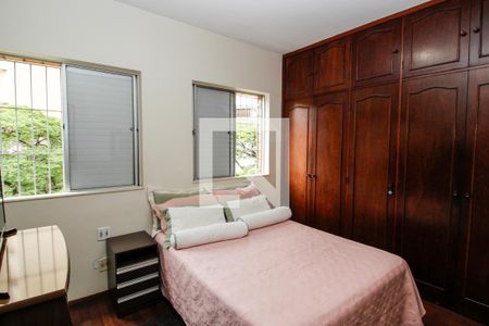 Quarto de apartamento à venda com 4 quartos, 90m² em Santa Efigênia, Belo Horizonte