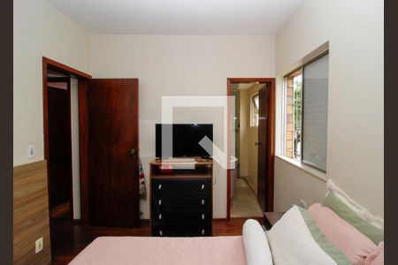 Quarto de apartamento à venda com 4 quartos, 90m² em Santa Efigênia, Belo Horizonte