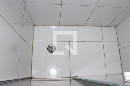 Banheiro de apartamento para alugar com 2 quartos, 42m² em Água Chata, Guarulhos