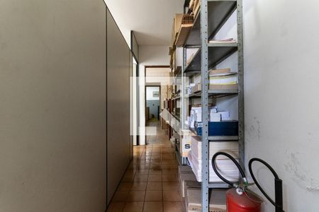 Corredor/Sala de casa à venda com 2 quartos, 150m² em Vila Liviero, São Paulo