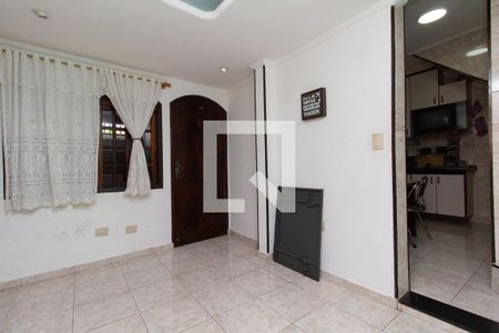 Sala de casa à venda com 2 quartos, 90m² em Vila Araguaia, São Paulo