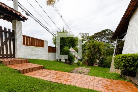 Casa à venda com 450m², 4 quartos e 4 vagas Casa à venda com 450m², 4 quartos e 4 vagasFachada