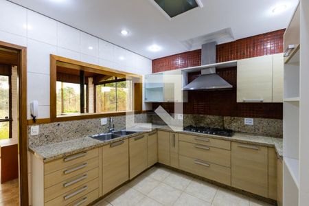 Casa à venda com 450m², 4 quartos e 4 vagas Casa à venda com 450m², 4 quartos e 4 vagasCozinha