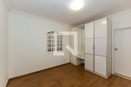 Casa à venda com 450m², 4 quartos e 4 vagas Casa à venda com 450m², 4 quartos e 4 vagasQuarto 1