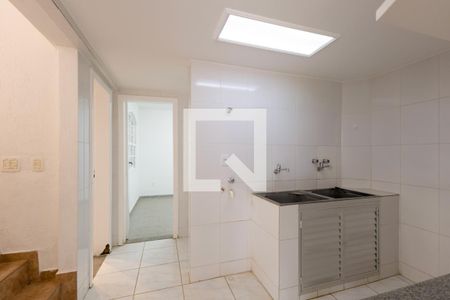 Casa à venda com 450m², 4 quartos e 4 vagas Casa à venda com 450m², 4 quartos e 4 vagasÁrea de Serviço